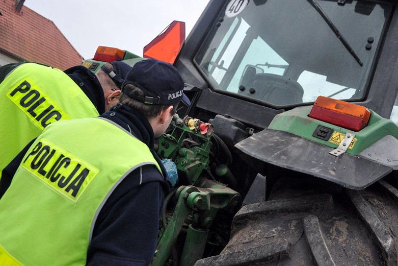 13-latek kierował ciągnikiem rolniczym